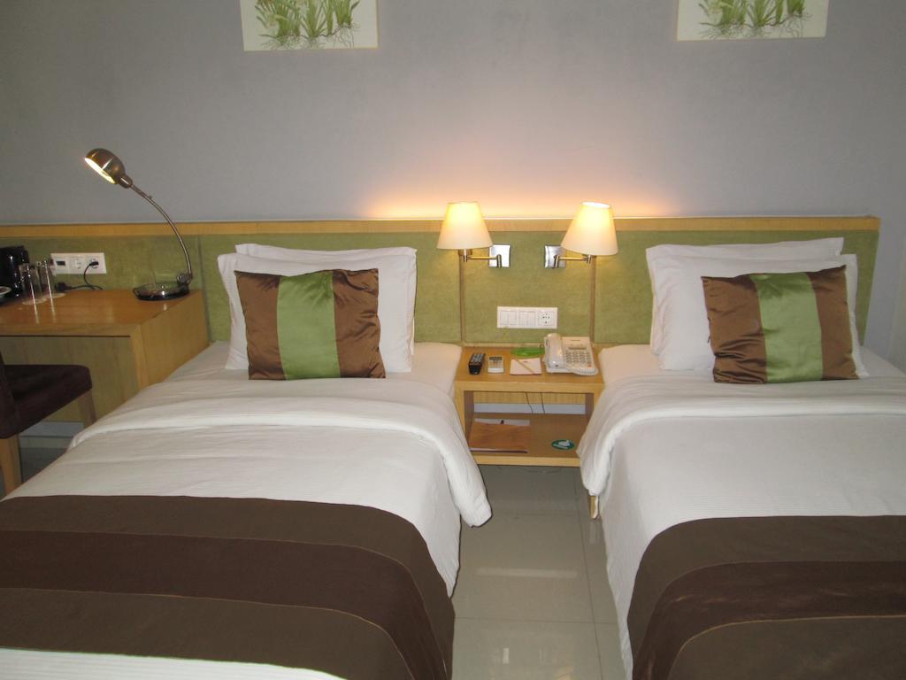 Hotel Anggrek Gandasari Bandung Exterior photo